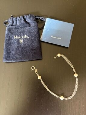 Blue Nile Pearl and Silver Bracelet